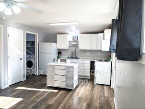 Building Photo - 100-A Mallard Court