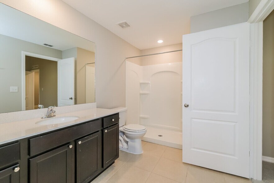 Building Photo - 246 Hyacinth Ct