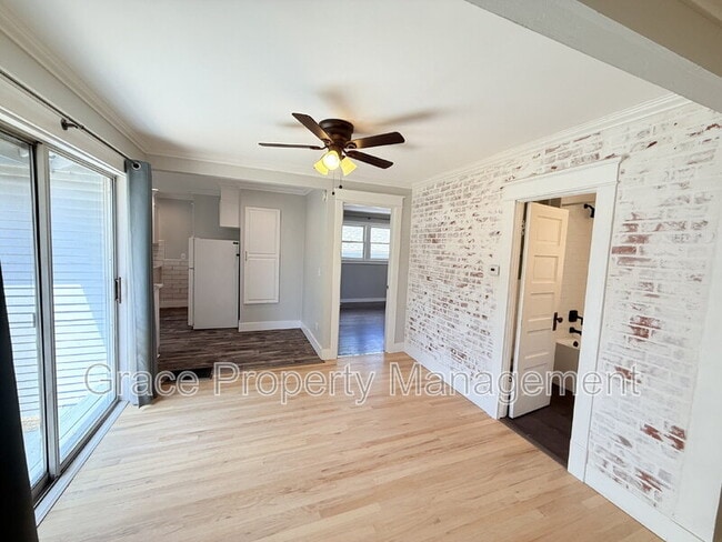 Building Photo - 5685 S Elmwood St