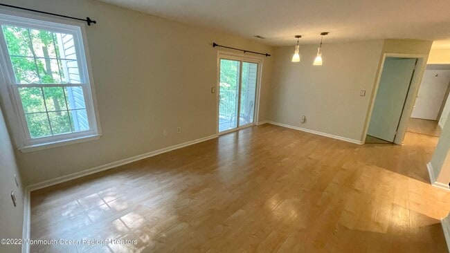 Building Photo - 124 Walden Cir