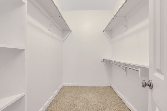 Building Photo - 1821 Old Carriage Trail