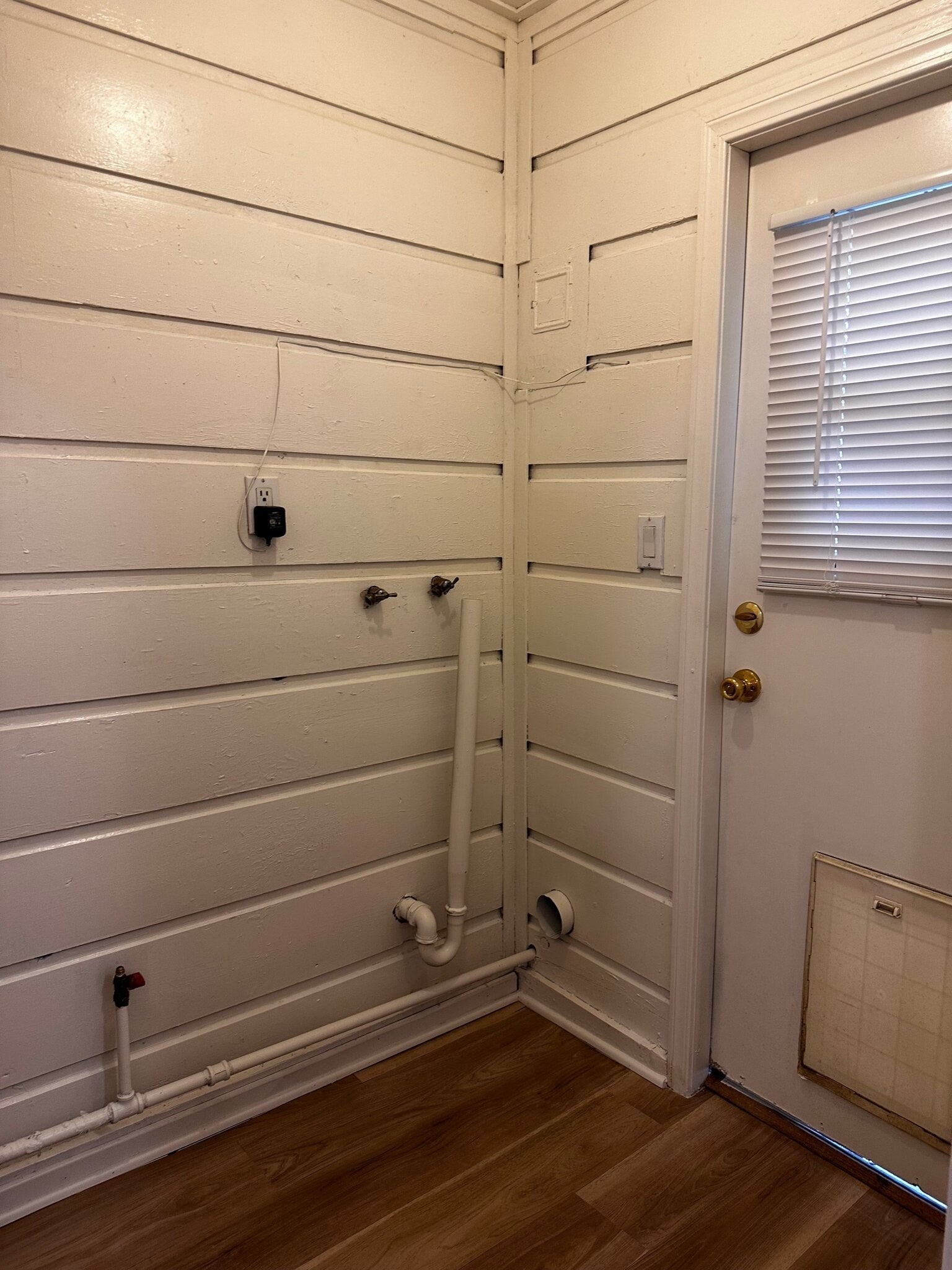 Building Photo - 722 S Magnolia Ave