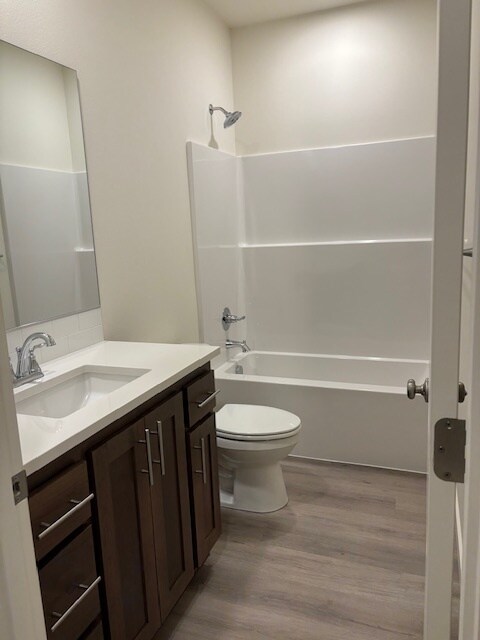 Hall bath - 1915 NW 18th Ave