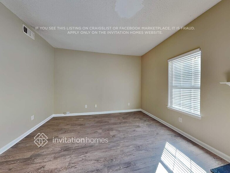 Building Photo - 3539 Riverview Club Dr