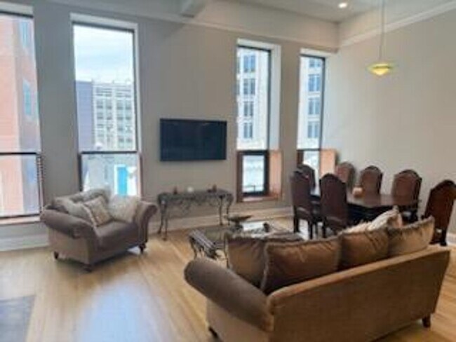 Building Photo - Live in Luxury at The Ivey’s – Uptown Char...