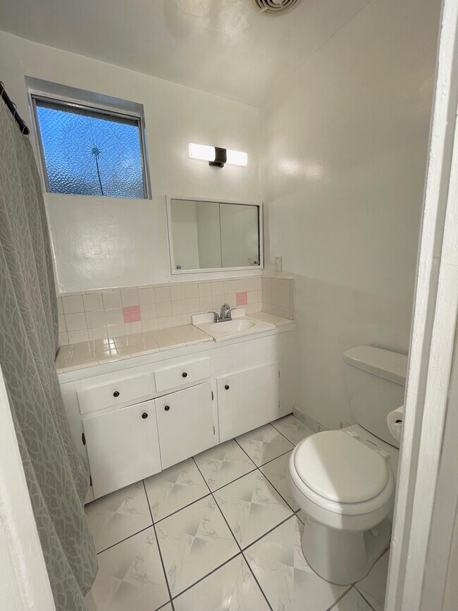 Building Photo - 2030 S Preuss Rd