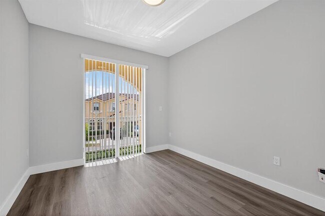 Building Photo - 981 SW 149th Ct