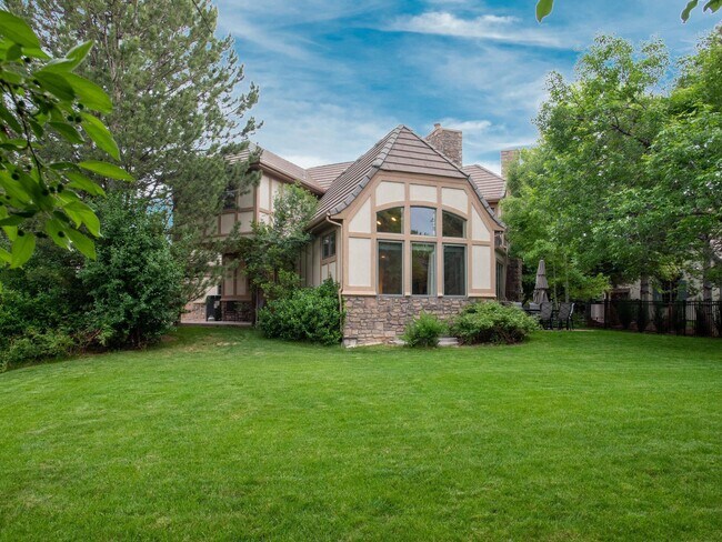 Building Photo - 9 Foxtail Cir