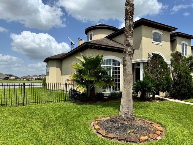 Building Photo - 8 Cypress Point Ct