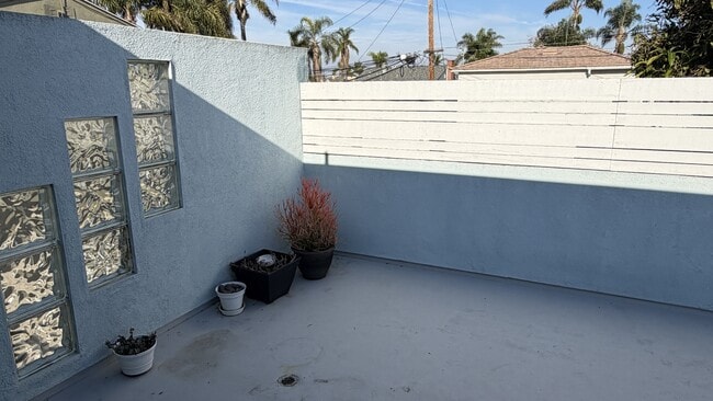 Building Photo - 257 Claremont Ave