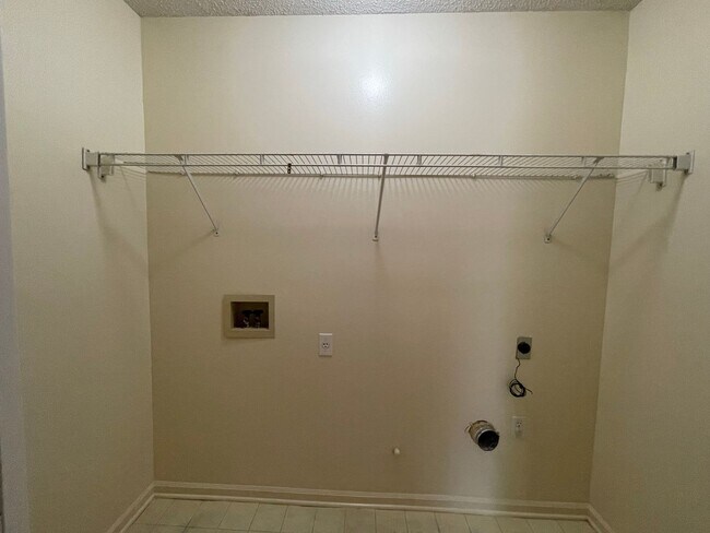 Building Photo - Beautiful 3BR Home in Summer Crossing