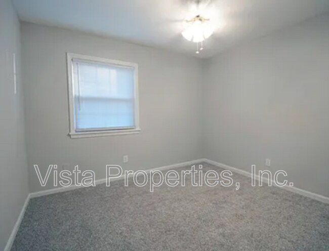 Building Photo - 5406 Chestnutwood Way