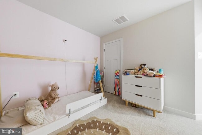 Building Photo - 7234 Bodkin Wy