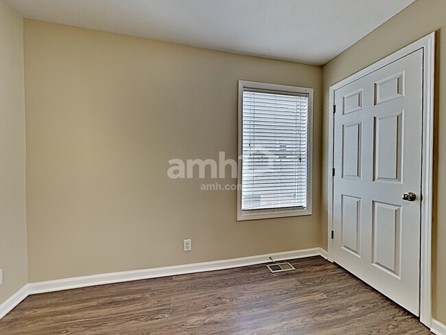 Building Photo - 3647 Cindy Jo Dr S