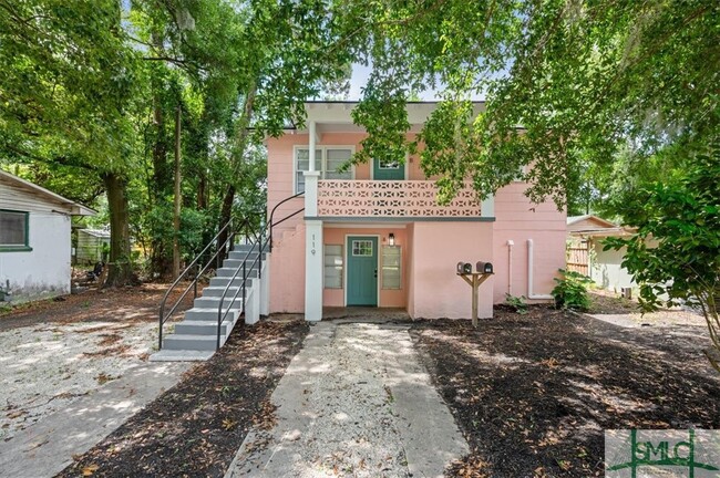 Primary Photo - 119 W 60th St