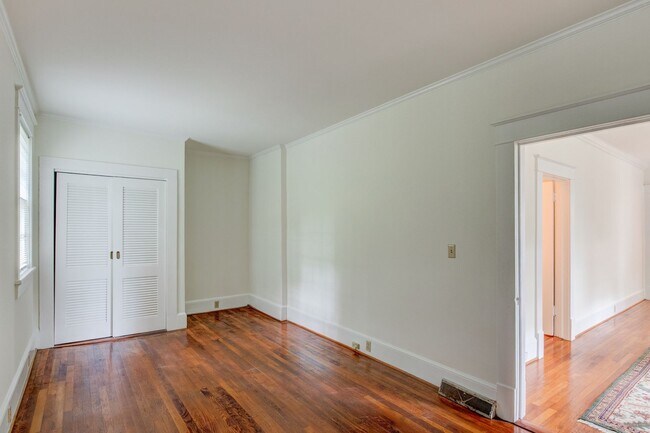 Building Photo - Executive 3/3 House in College Heights- $2,795