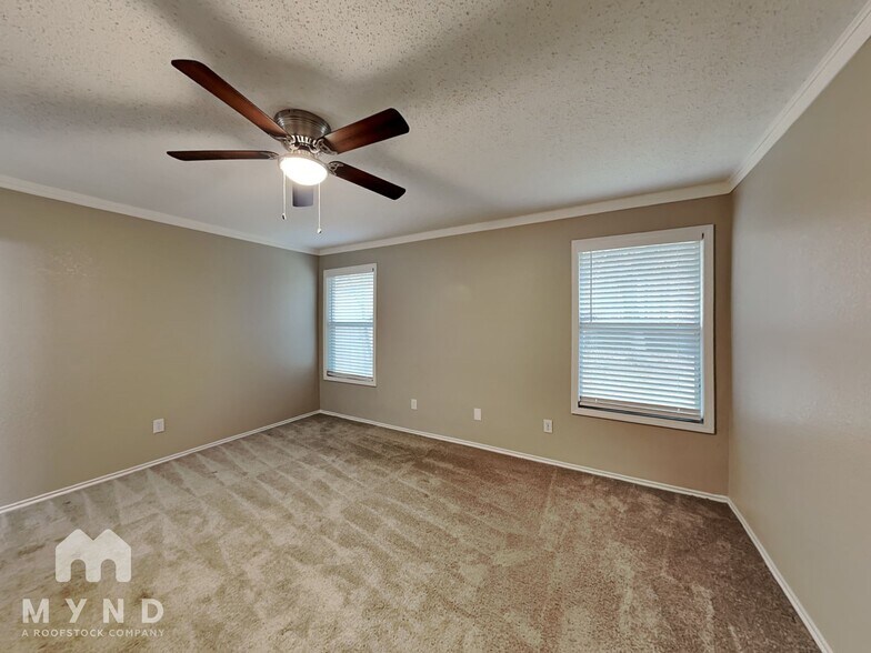 Building Photo - 4908 Thorn Hollow Dr