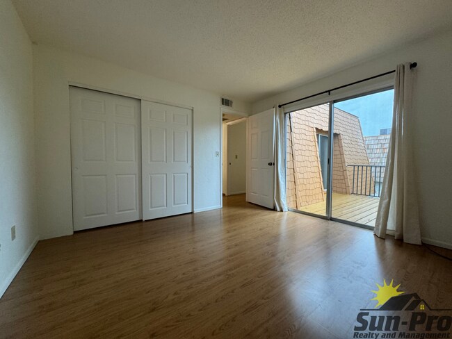 Building Photo - 116 Moonstone Ct