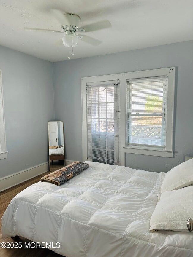 Building Photo - 213 Park Pl Ave