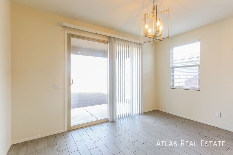 Building Photo - 13038 N Murray Dr