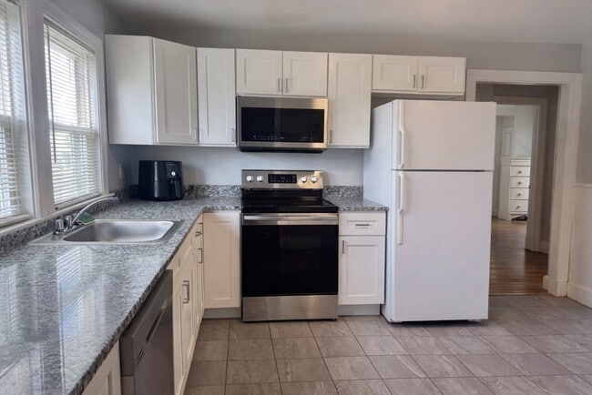 Building Photo - 76 Prospect St