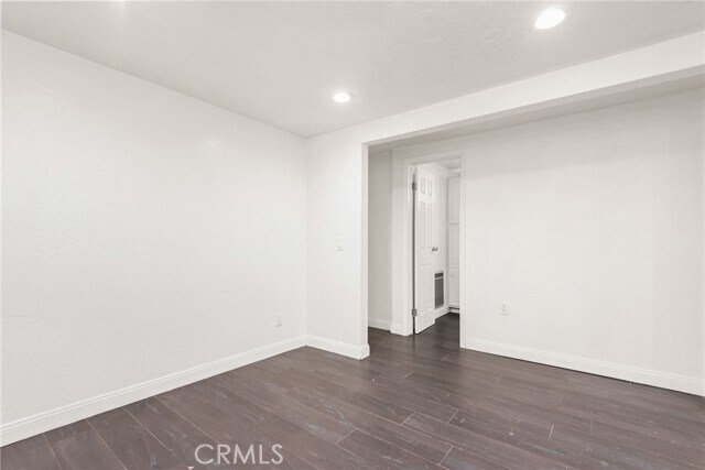 Building Photo - 55305 S Circle Dr