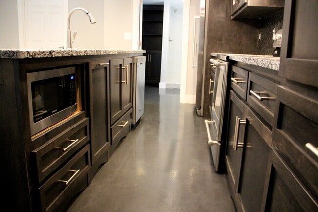 Building Photo - 2 Bed / 1 Bath Near Crieve Hall - McMurray...