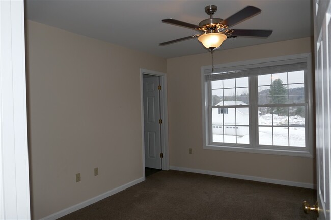 Building Photo - 33 Rudd Farm Dr