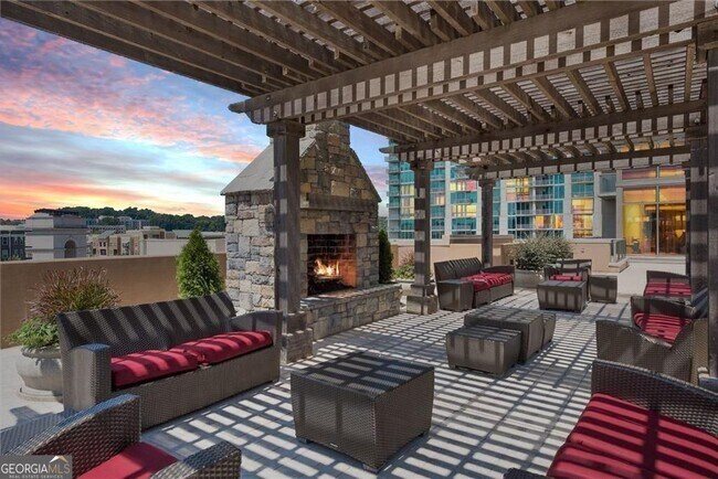 Building Photo - 270 17th St NW