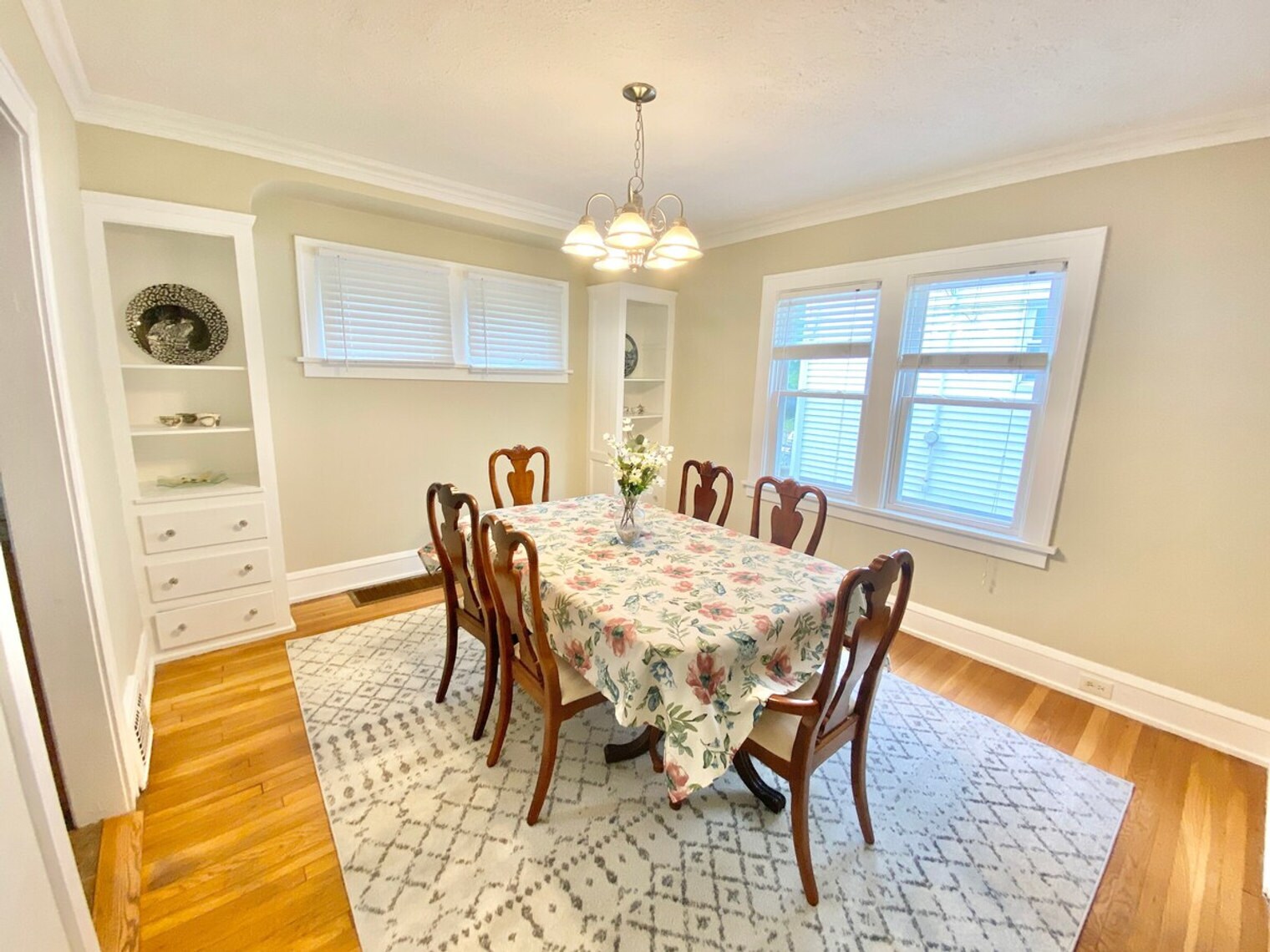 Building Photo - 2334 Noble Rd