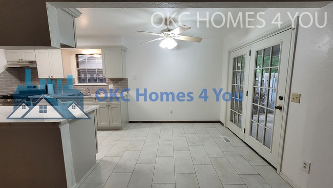 Building Photo - Updated 3 bed in Yukon