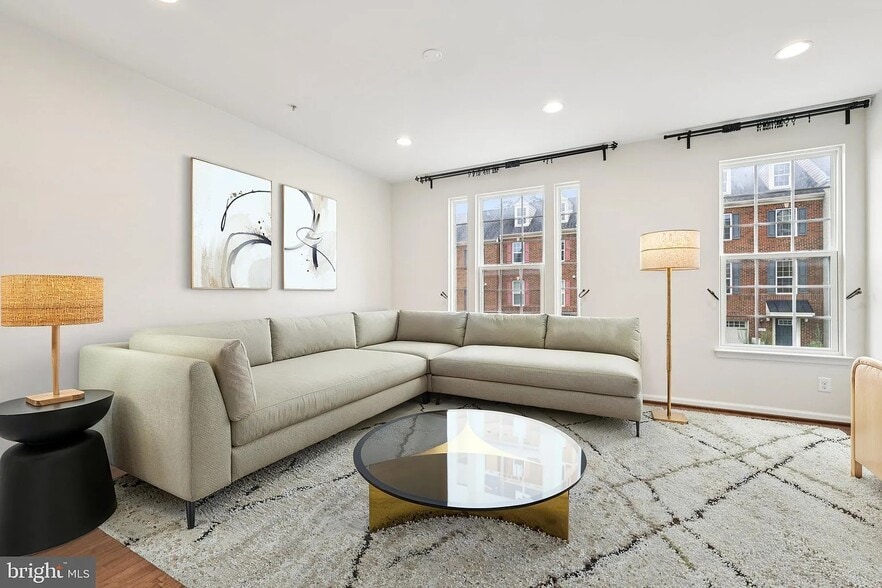 Building Photo - 8074 Locust Mill St