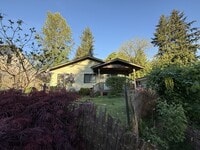 Building Photo - 1020 Ave A