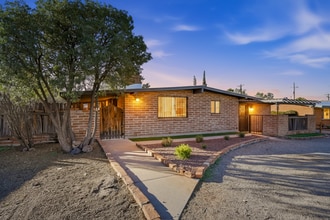 Building Photo - 6814 E Koralee St