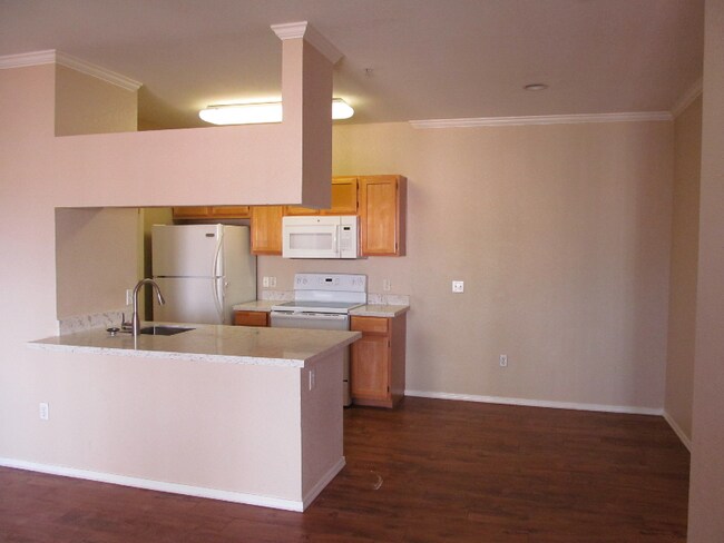 Building Photo - 5401 E Van Buren St