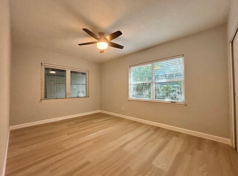 Building Photo - 718 E South St