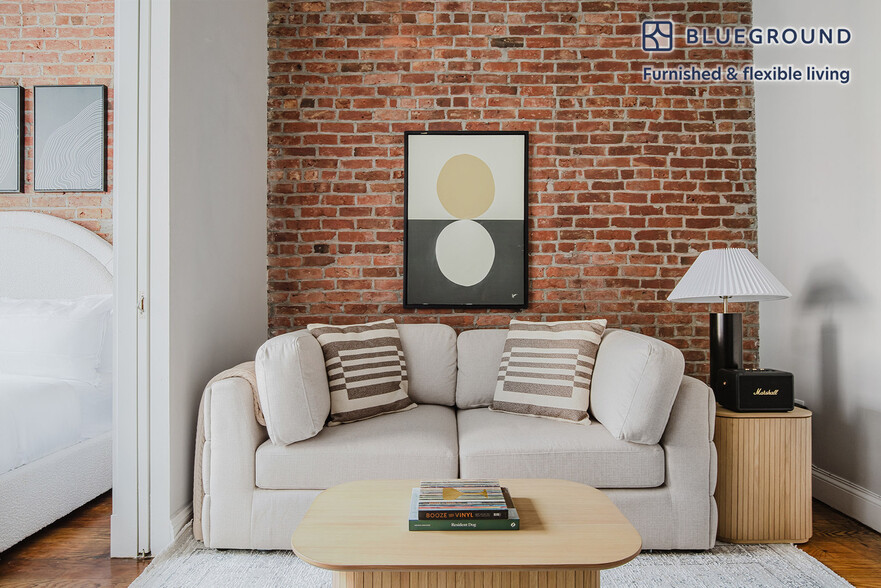 Building Photo - 234 E 14th St