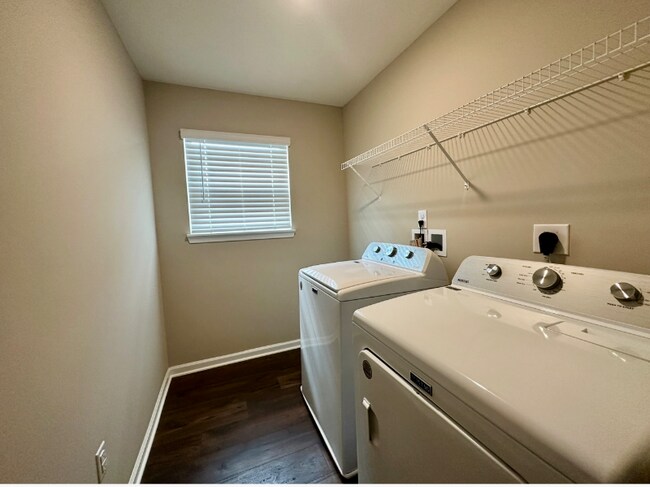 Building Photo - 5344 Orwell Ct