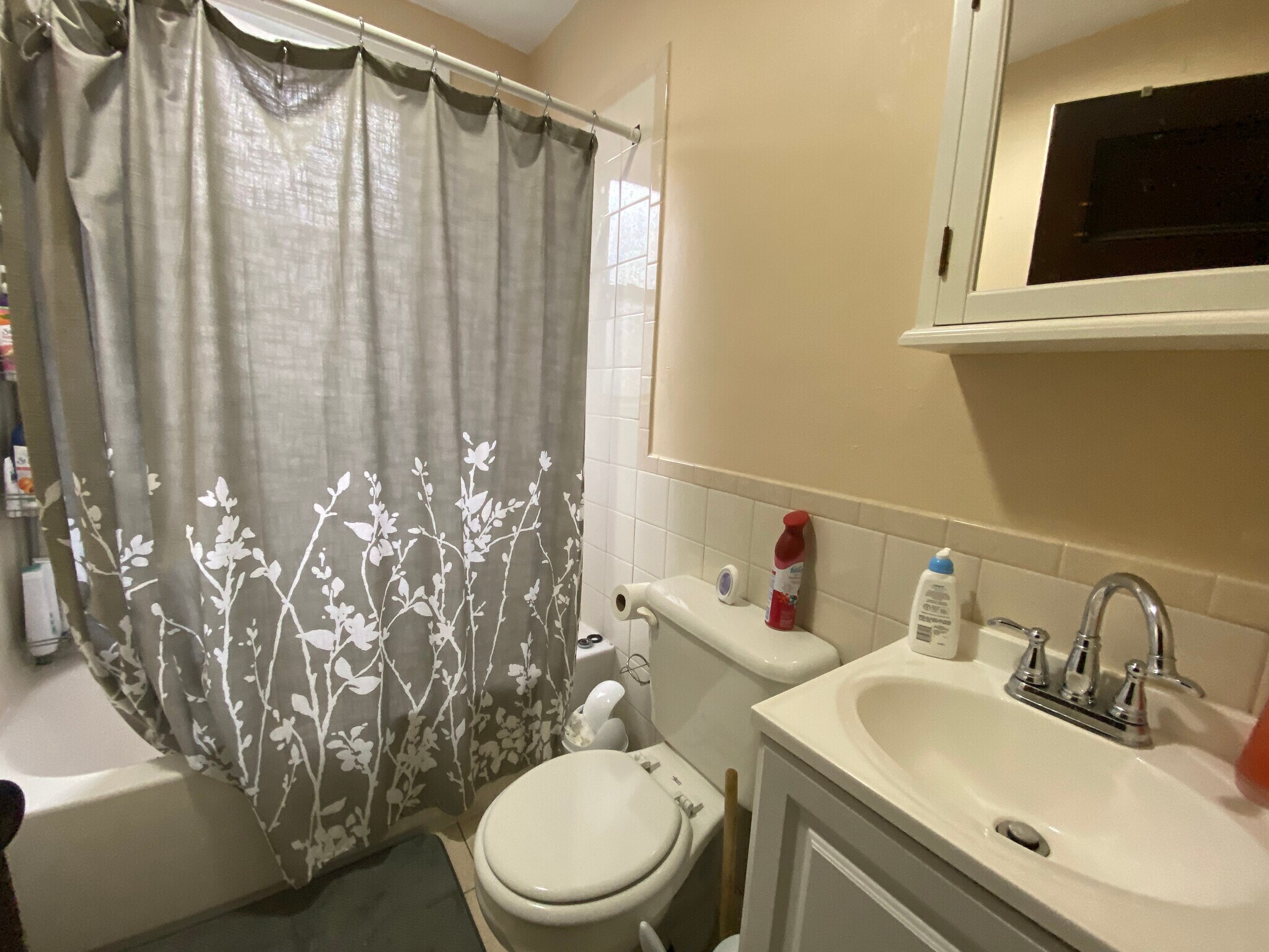 Building Photo - 803 Parker St