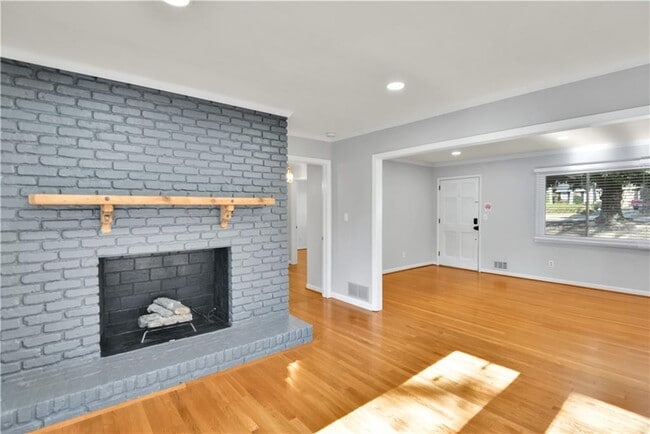 Building Photo - 2301 Echo Hills Cir NE