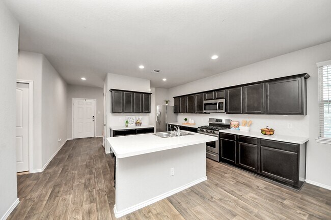 Building Photo - 21234 Bellaria Summit Trail