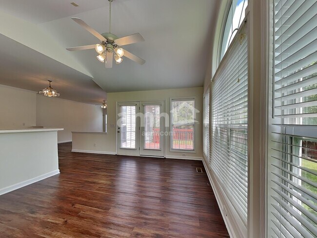 Building Photo - 1860 Francis Mill Ct
