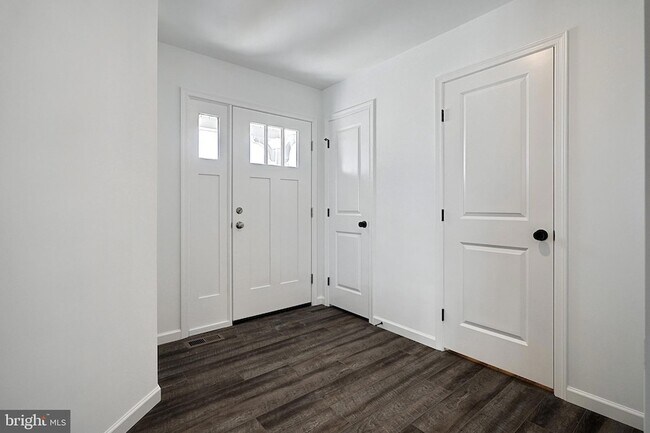 Building Photo - 41 Long Bnd Dr