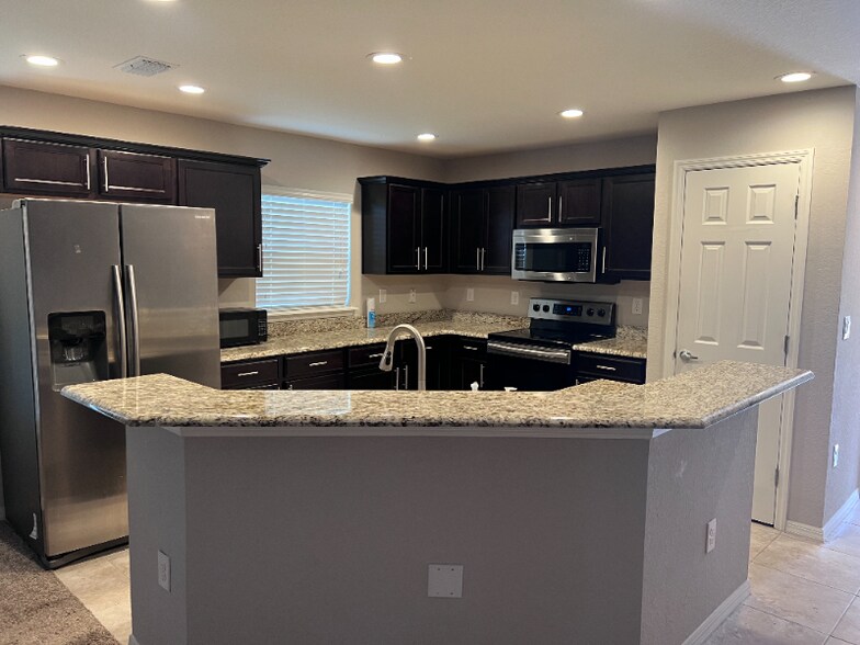 Building Photo - 7134 Merlot Sienna Ave