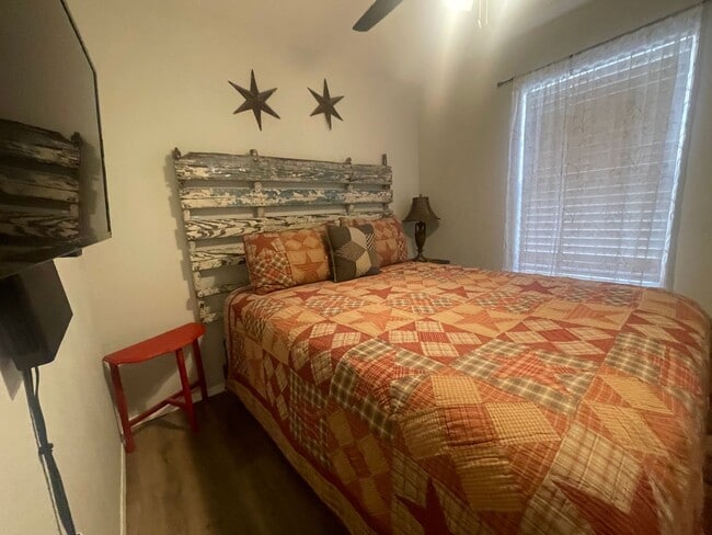 Building Photo - Recently Renovated Furnished 3 Bedroom 2 Bath Condo/ Apartment for Rent in Branson, MO