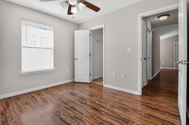 Building Photo - 3151 Forrest Ave