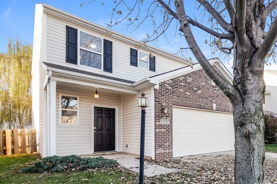 Building Photo - 15559 Old Pond Cir