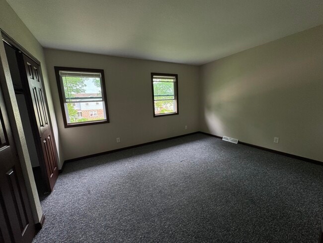 Building Photo - 6455 N 106th St
