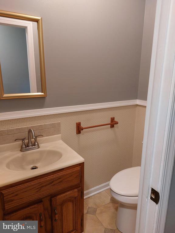 Building Photo - 13 Heatherwood Hill