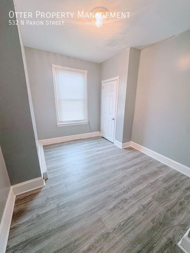 Building Photo - 532 N Paxon St